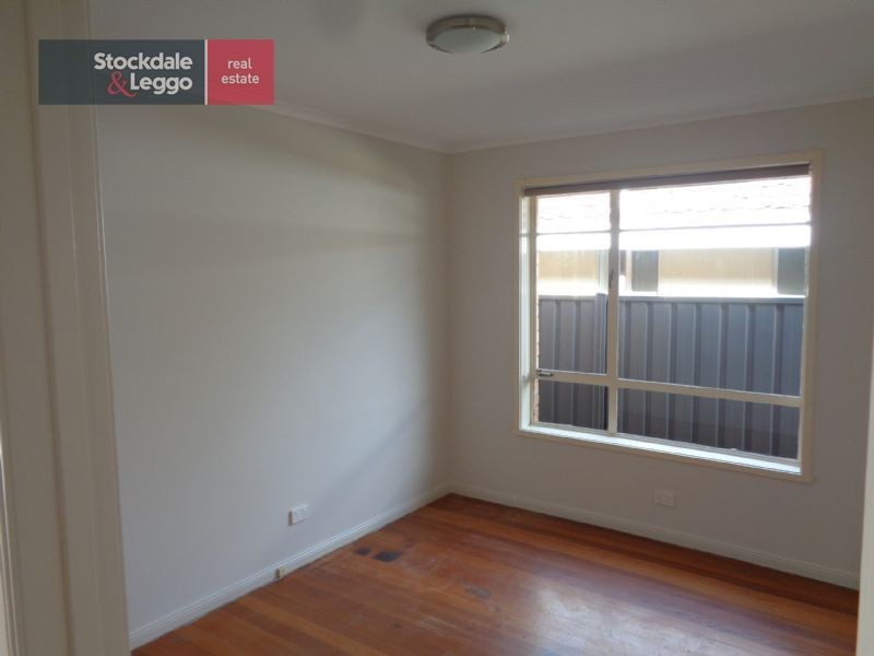 55 Errington Road, St Albans VIC 3021