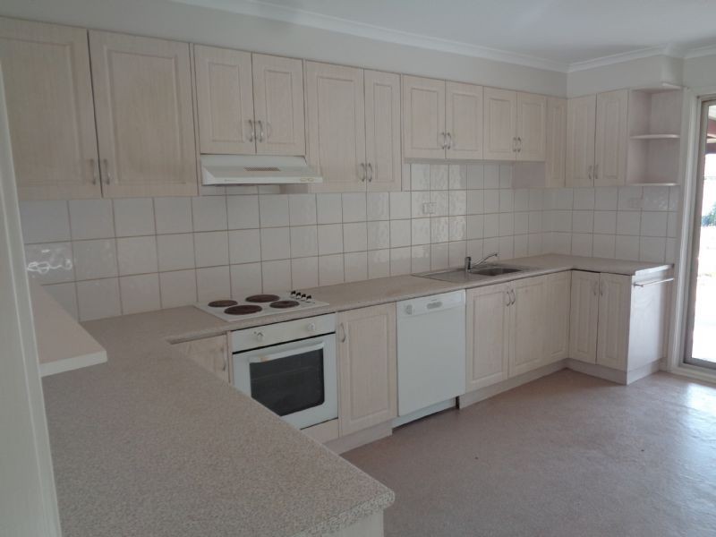 55 Errington Road, St Albans VIC 3021