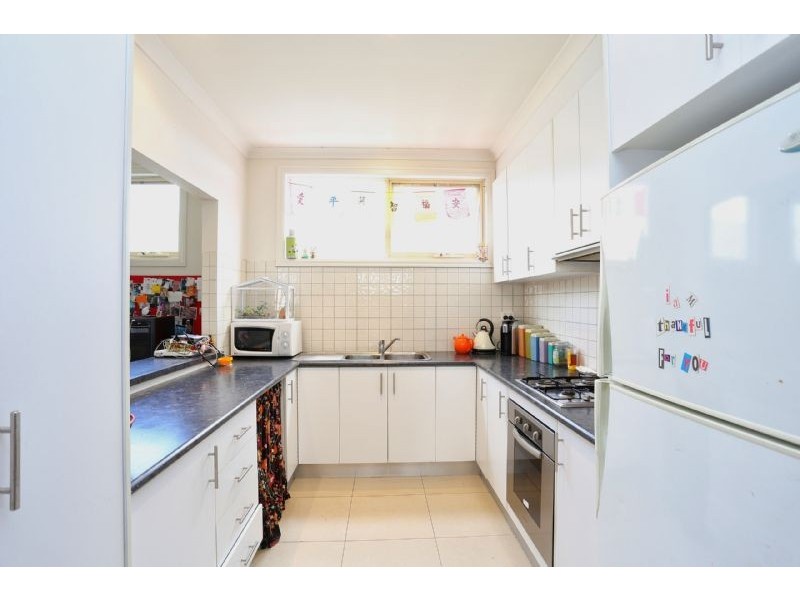 10/2 McArthur Avenue, St Albans VIC 3021