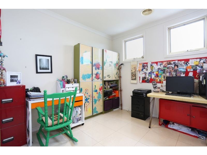 10/2 McArthur Avenue, St Albans VIC 3021