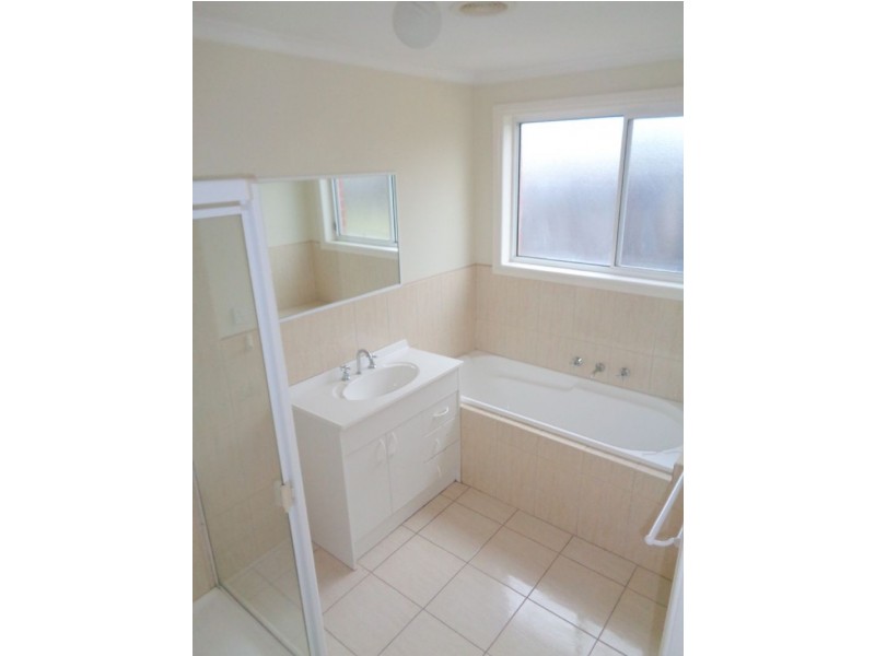 8/7 Topaz Place, St Albans VIC 3021