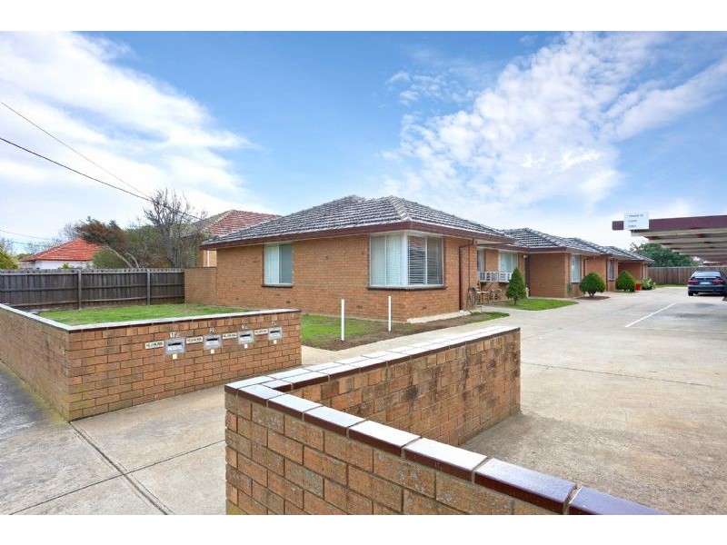 1-4/4 Elizabeth Street, St Albans VIC 3021