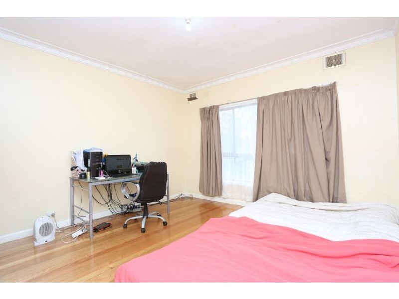 1/21 Mansfield Avenue, Sunshine North VIC 3020