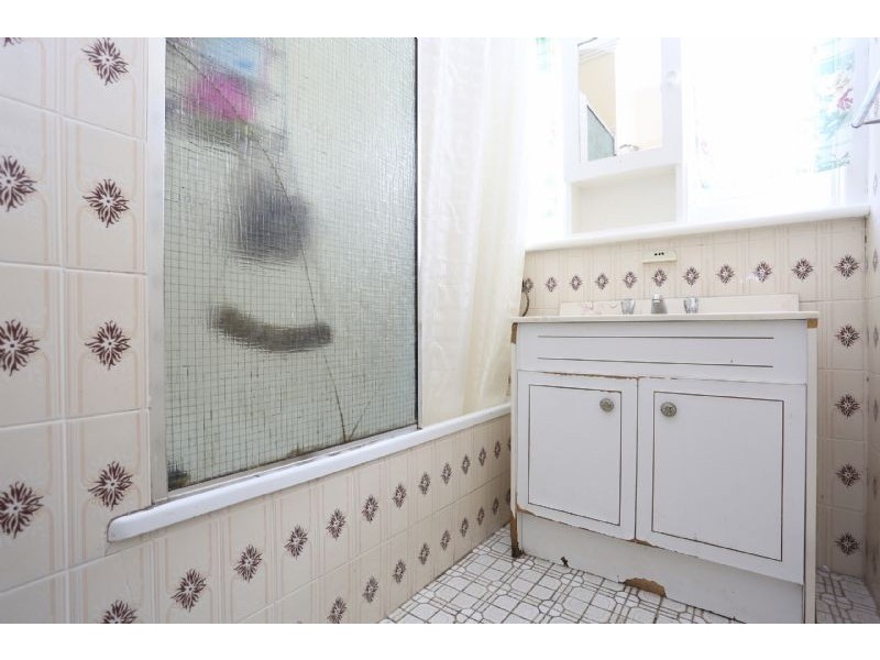 1/21 Mansfield Avenue, Sunshine North VIC 3020