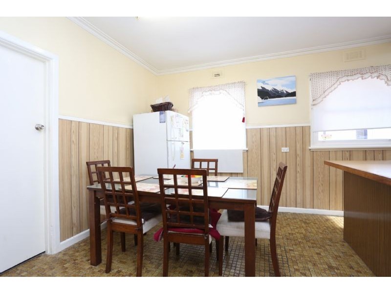 1/21 Mansfield Avenue, Sunshine North VIC 3020