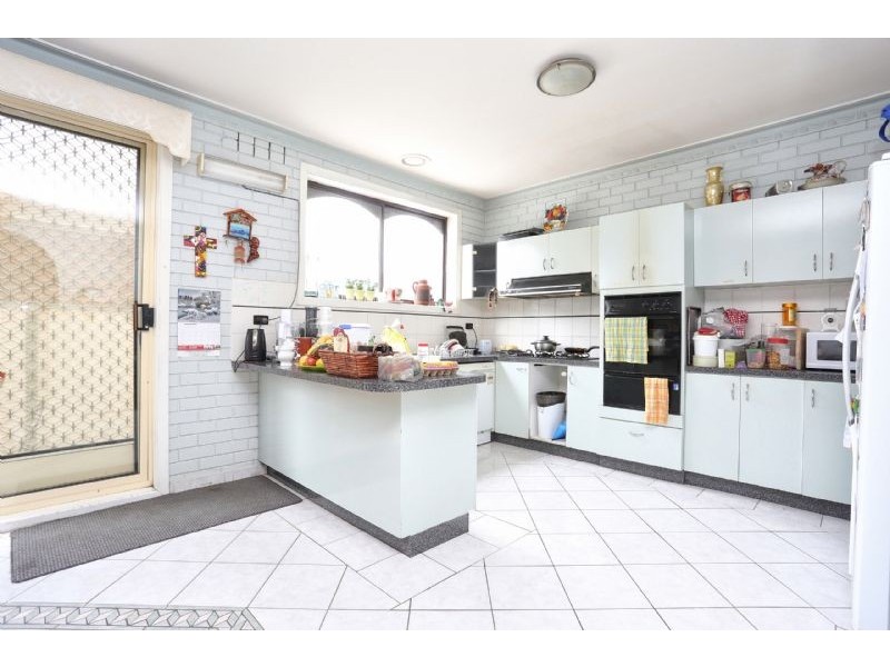 1 Thornhill Drive, Keilor Downs VIC 3038