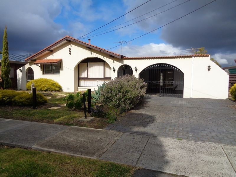 3 Meadowbank Court, Kings Park VIC 3021