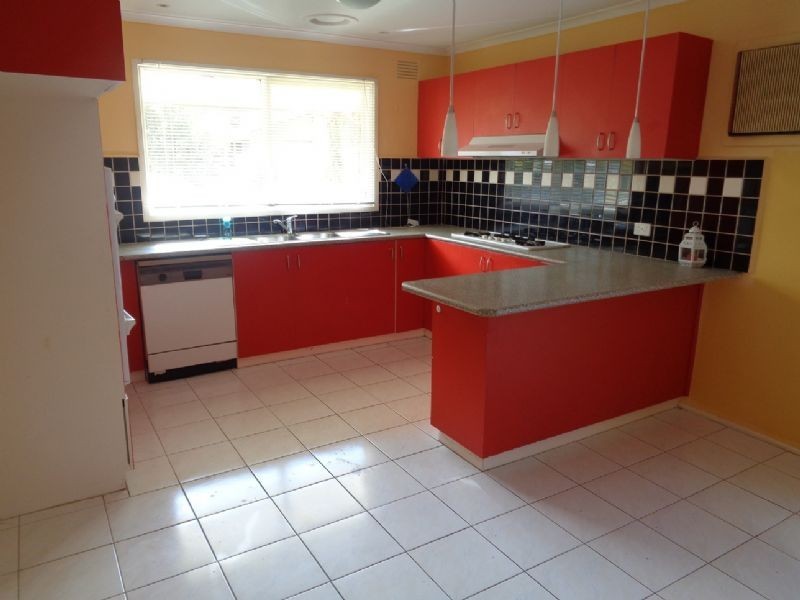 3 Meadowbank Court, Kings Park VIC 3021