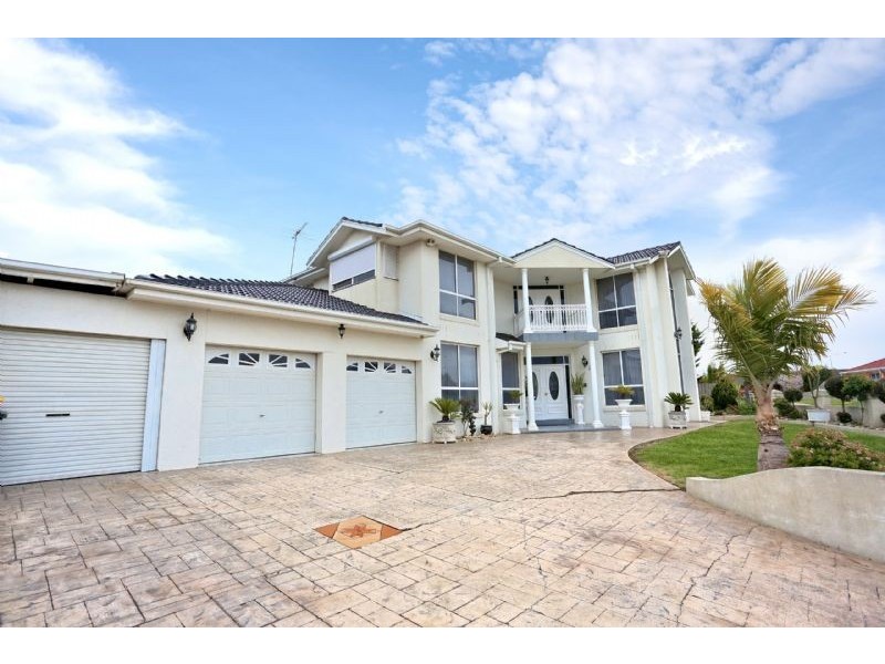 22 Wilmot Drive, Delahey VIC 3037