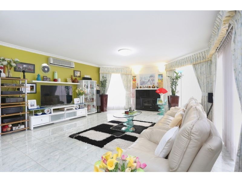 22 Wilmot Drive, Delahey VIC 3037