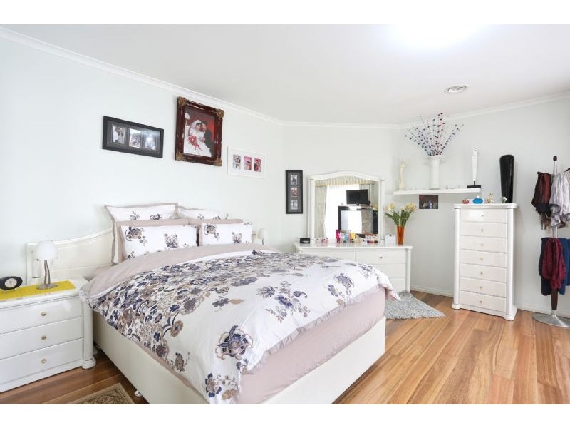 22 Wilmot Drive, Delahey VIC 3037