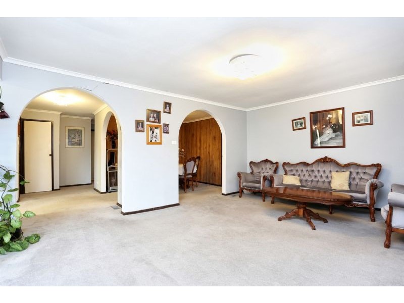 5 Lambolle Court, St Albans VIC 3021