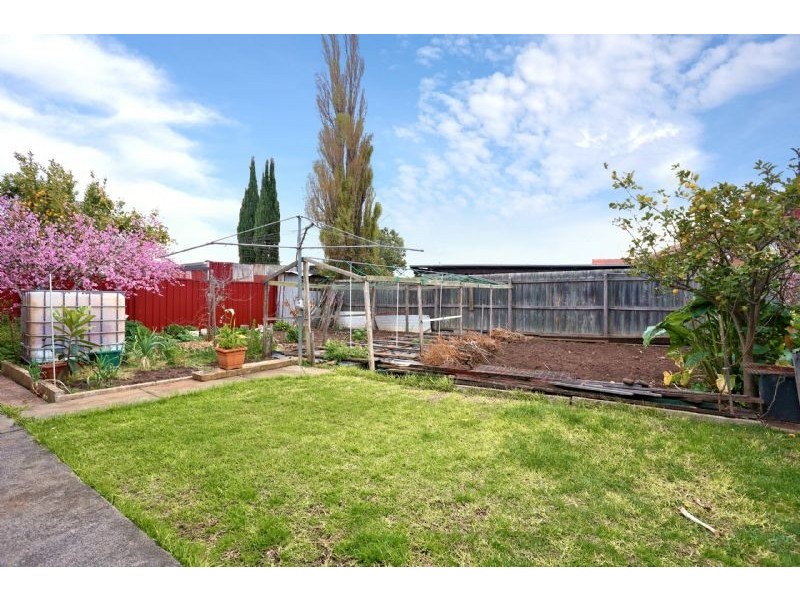 5 Lambolle Court, St Albans VIC 3021