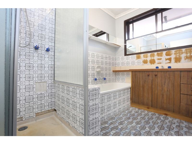 5 Lambolle Court, St Albans VIC 3021