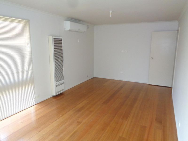 7 Magnolia Avenue, Kings Park VIC 3021