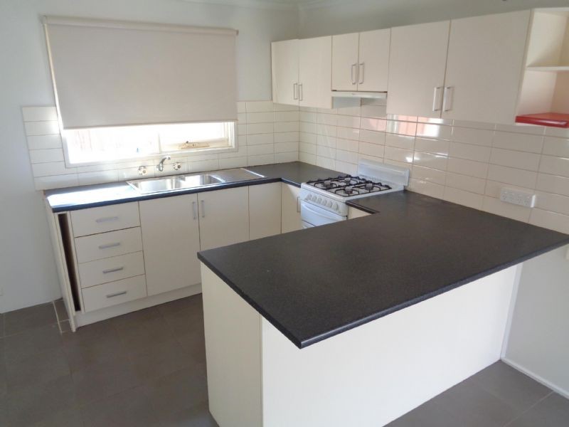 7 Magnolia Avenue, Kings Park VIC 3021