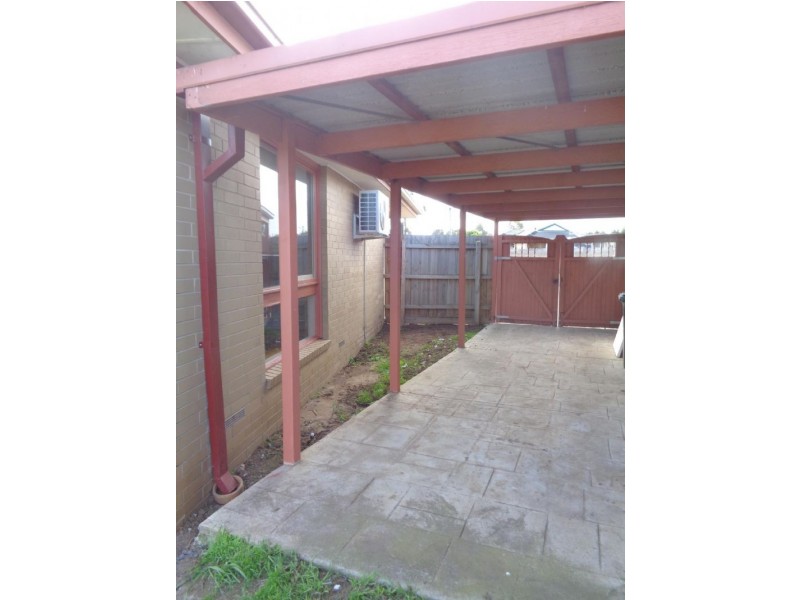 7 Magnolia Avenue, Kings Park VIC 3021