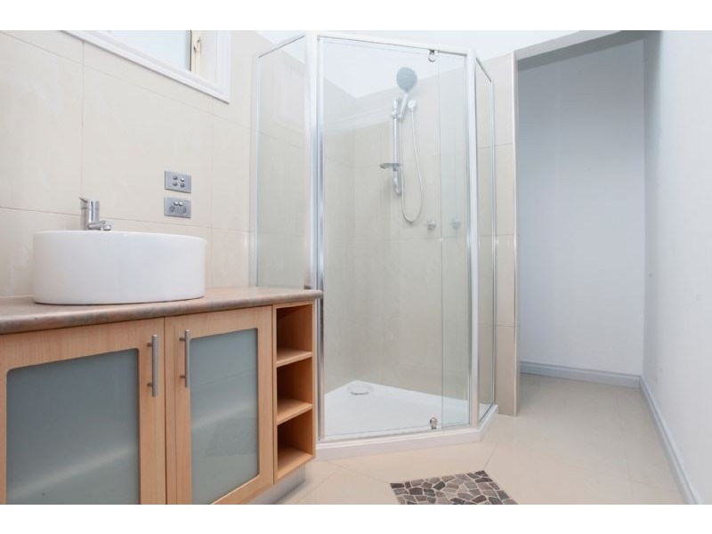 1 Baynton Avenue, Sunshine North VIC 3020