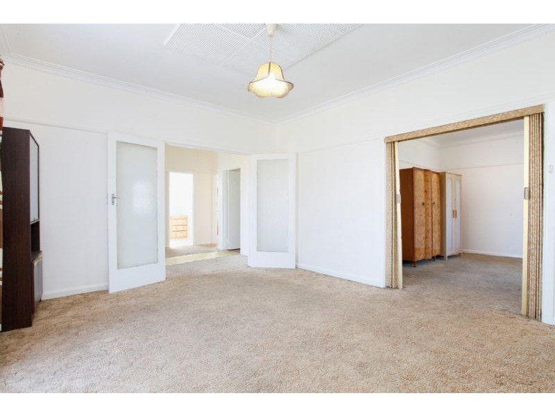 11 Marsden Crescent, St Albans VIC 3021