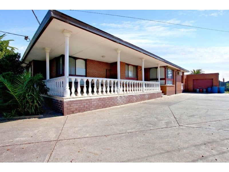 11 Marsden Crescent, St Albans VIC 3021