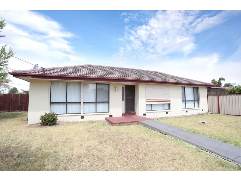 15 Camelia Street, Kings Park VIC 3021