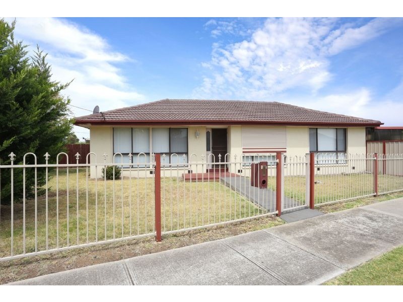 15 Camelia Street, Kings Park VIC 3021