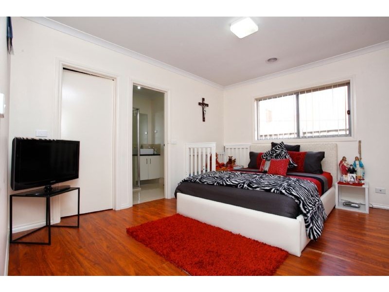 12 Cook Avenue, Kealba VIC 3021