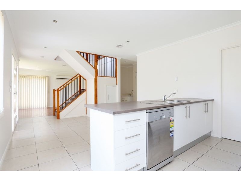 1/46 Kings Road, St Albans VIC 3021