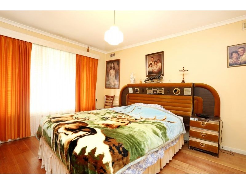 34 Charles Street, St Albans VIC 3021