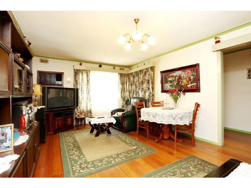 34 Charles Street, St Albans VIC 3021