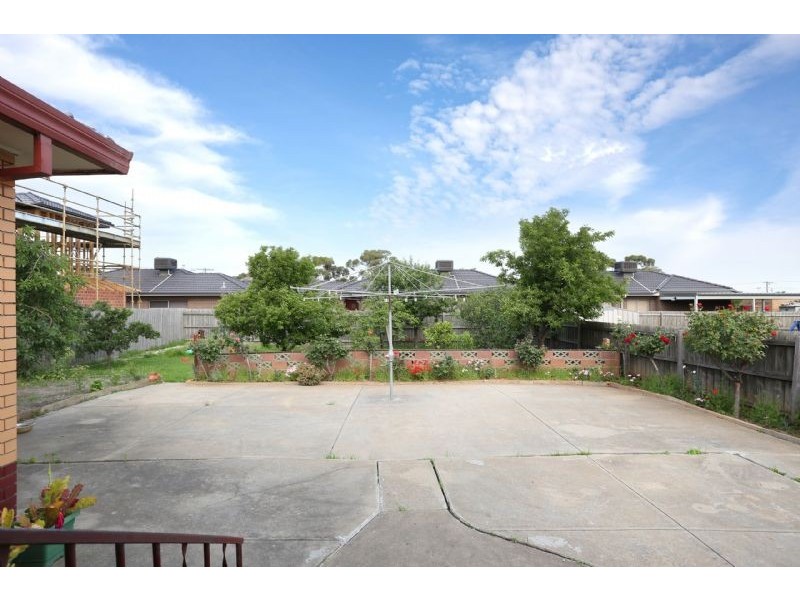 34 Charles Street, St Albans VIC 3021