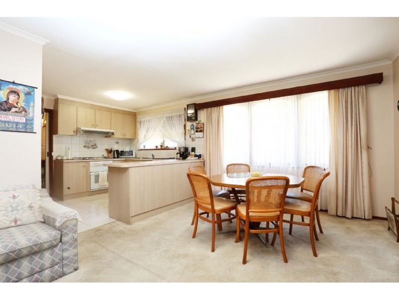 15 Harefield Crescent, Kealba VIC 3021