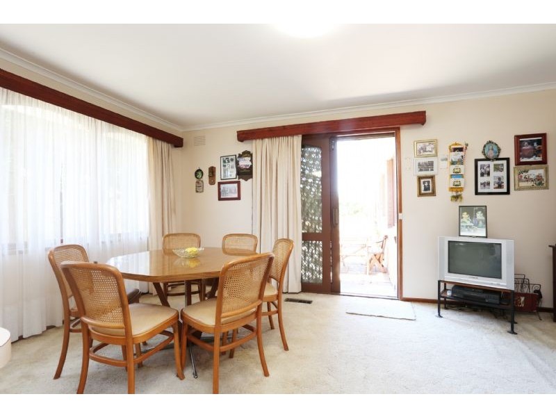 15 Harefield Crescent, Kealba VIC 3021