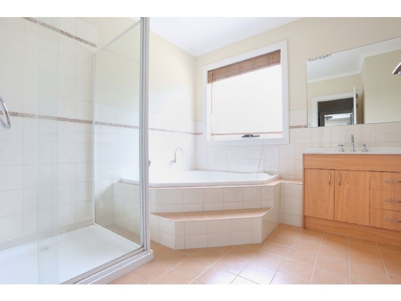 56 Royal Crescent, Hillside VIC 3037