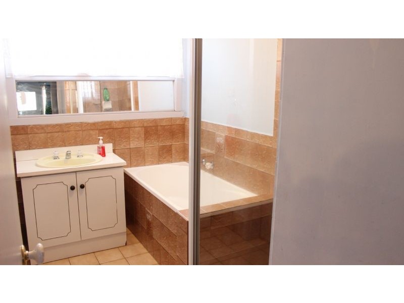 23 Eisner Street, St Albans VIC 3021