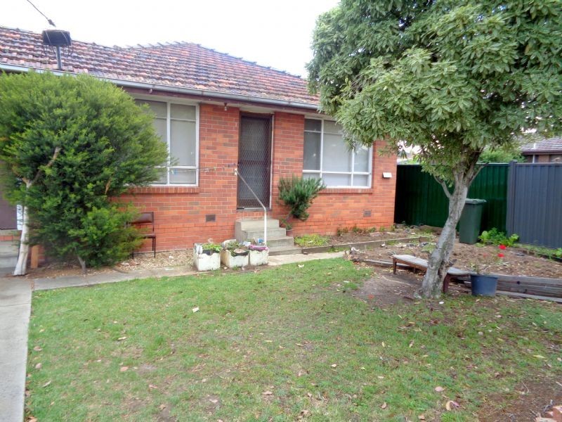 1/1-3 Emily Street, St Albans VIC 3021