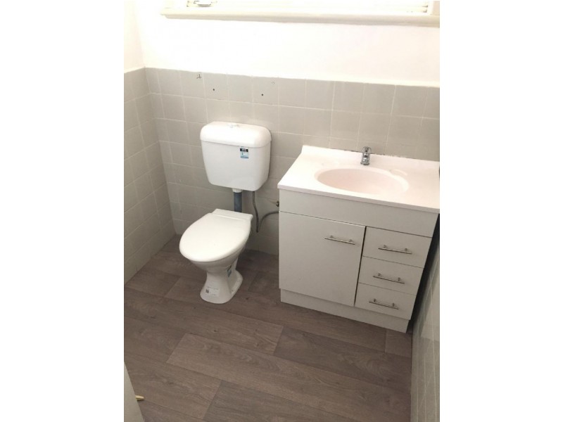 1/1-3 Emily Street, St Albans VIC 3021