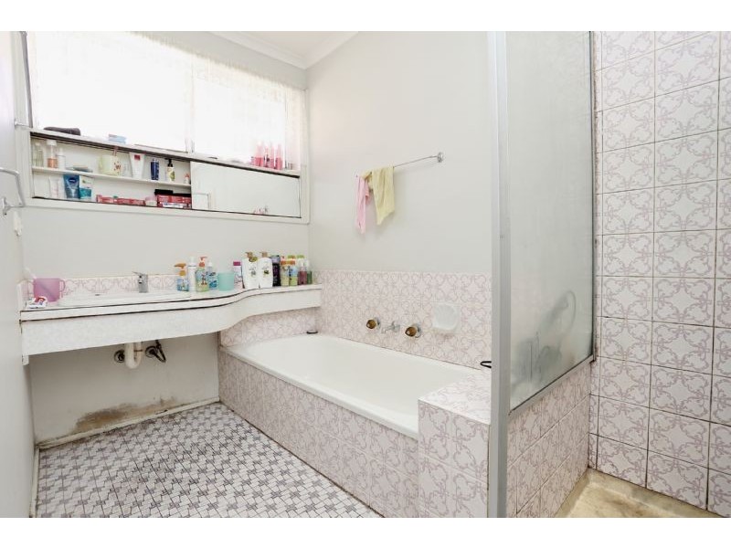 29 Myuna Drive, Kings Park VIC 3021