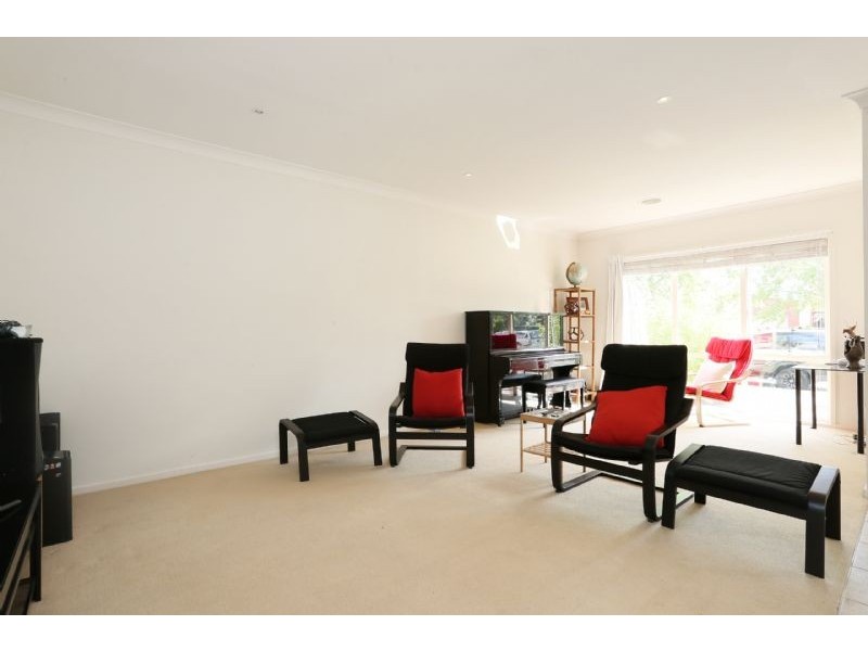 7 Wentworth Drive, Taylors Lakes VIC 3038