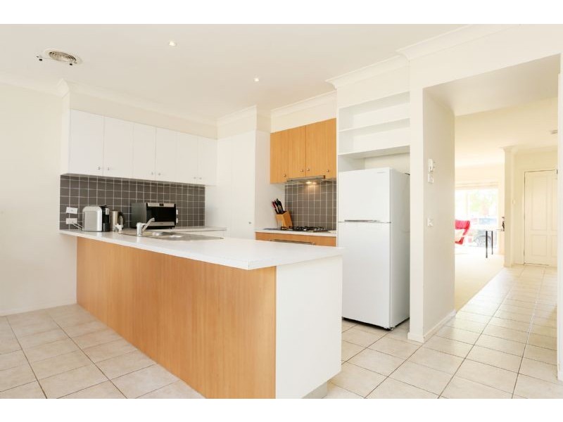 7 Wentworth Drive, Taylors Lakes VIC 3038