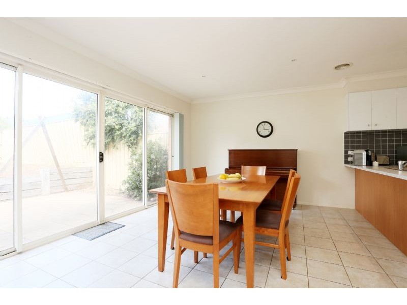 7 Wentworth Drive, Taylors Lakes VIC 3038