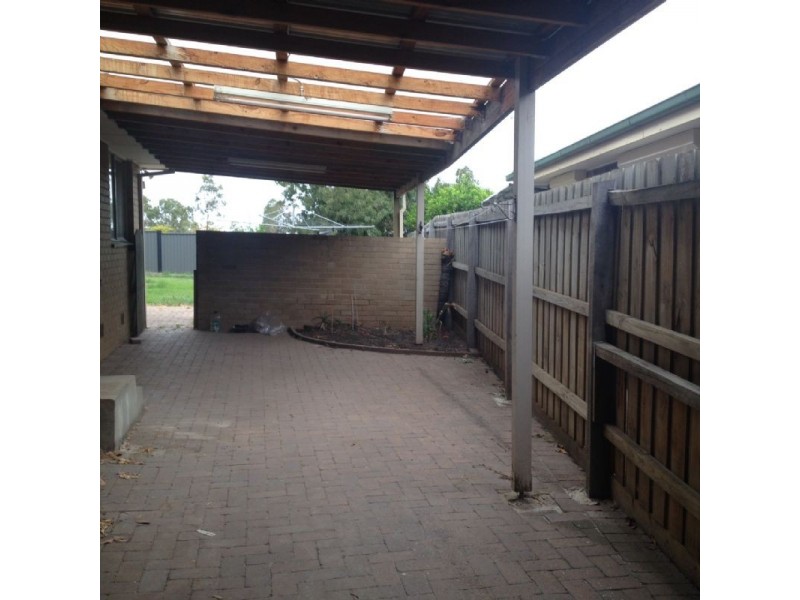 20 Angelique Grove, Albanvale VIC 3021