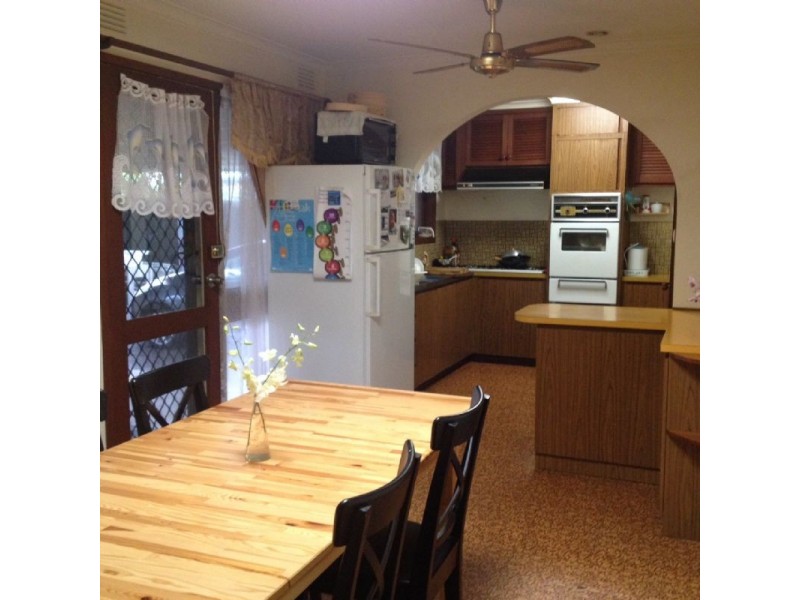 32 Pottenger Way, St Albans VIC 3021