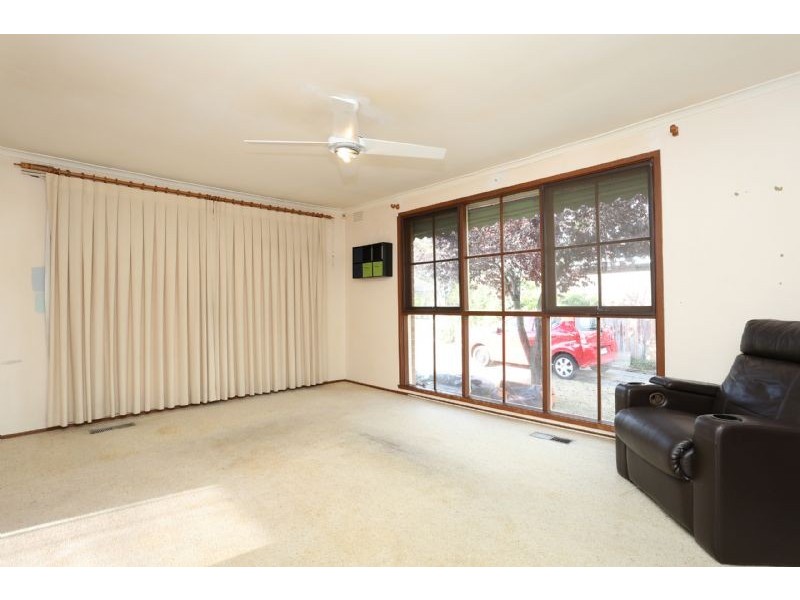 9 Seville Court, Kings Park VIC 3021