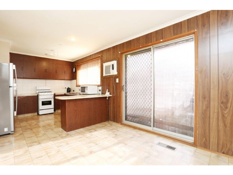 9 Seville Court, Kings Park VIC 3021