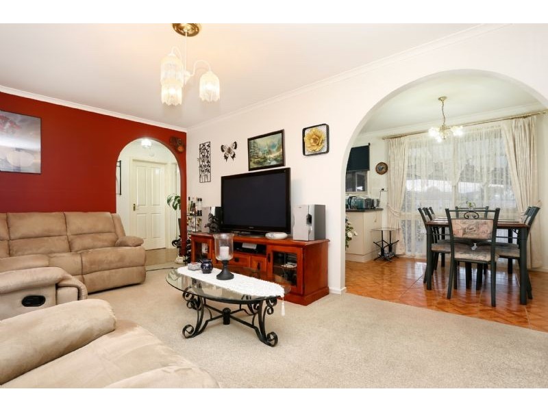 21 Entally Drive, Albanvale VIC 3021