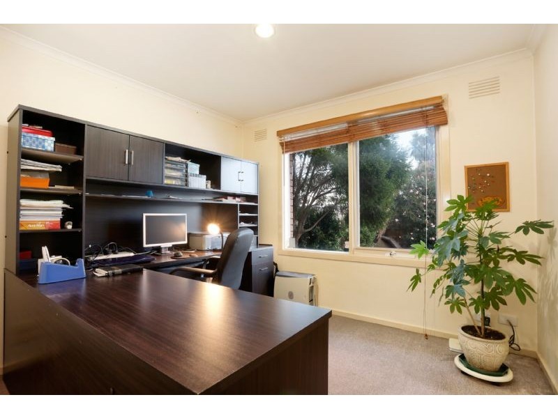 21 Entally Drive, Albanvale VIC 3021