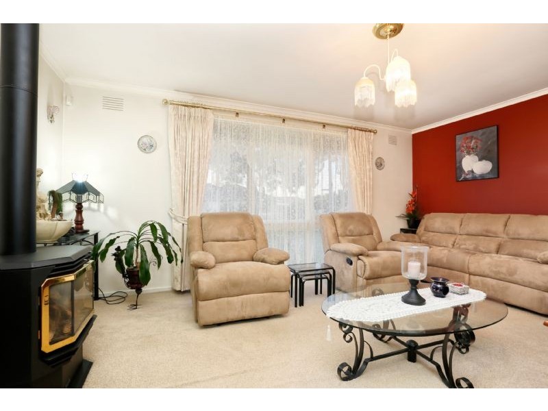 21 Entally Drive, Albanvale VIC 3021