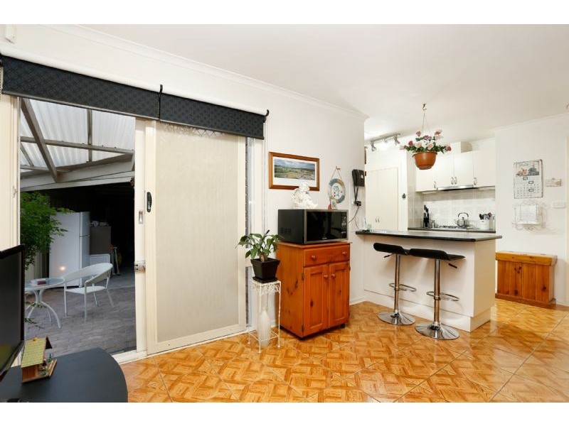 21 Entally Drive, Albanvale VIC 3021