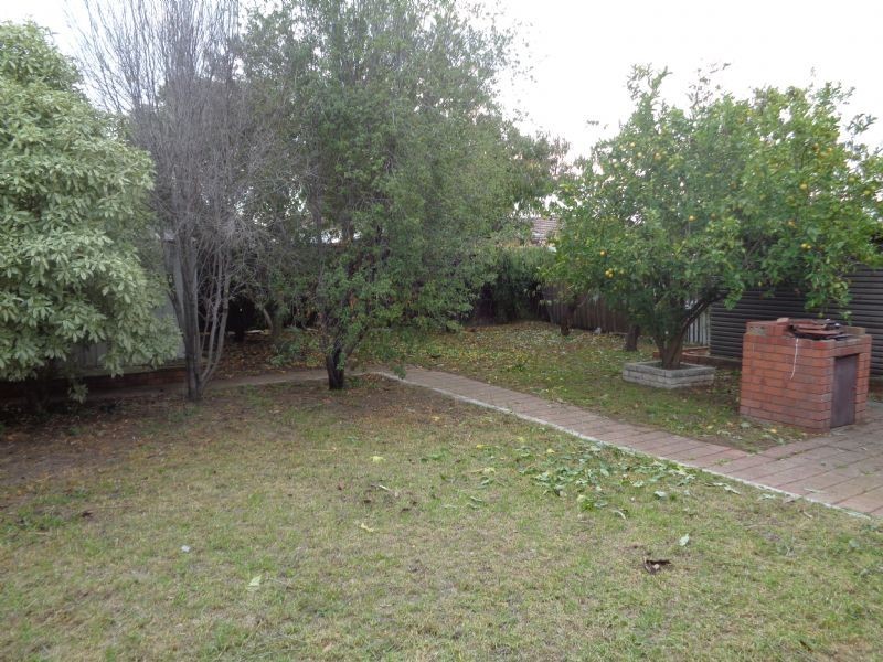 27 Pinoak Street, St Albans VIC 3021